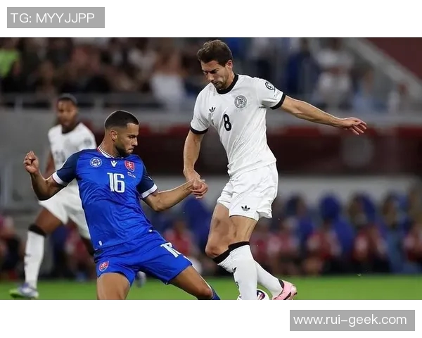 德国足球队历代巨星回顾 从贝肯鲍尔到诺伊尔的传奇征程 德国足球队历代巨星回顾 从贝肯鲍尔到诺伊尔的传奇征程