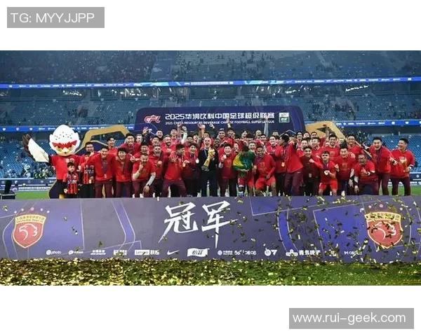 世界级足球球星盛大抵达上海点燃奥运激情迎来全民热烈关注