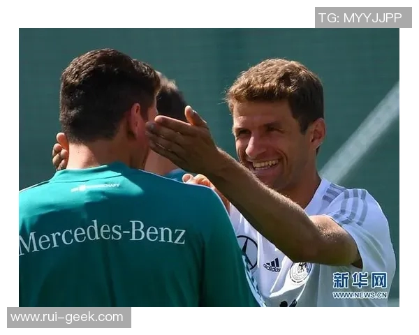 足球球星赛场内外趣事曝光竟因尿尿行为引发热议 足球球星赛场内外趣事曝光竟因尿尿行为引发热议